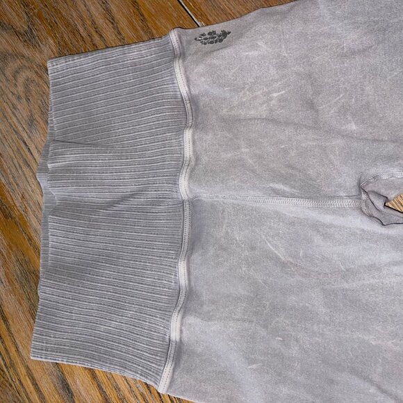 FREE PEOPLE movement  gray legging/nylon spandex/Never worn/XS - Picture 7 of 7